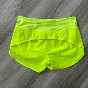 Lululemon Speed-Up mid-rise 4” shorts